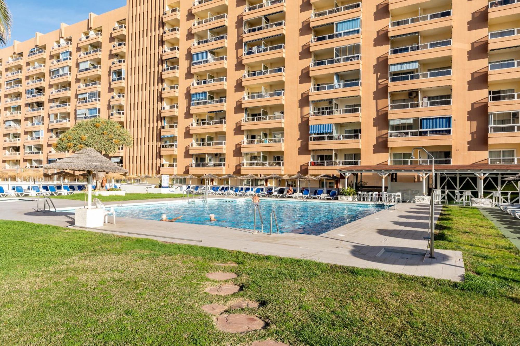 Pyr Studio Apt Partial Seaview فوينخيرولا المظهر الخارجي الصورة