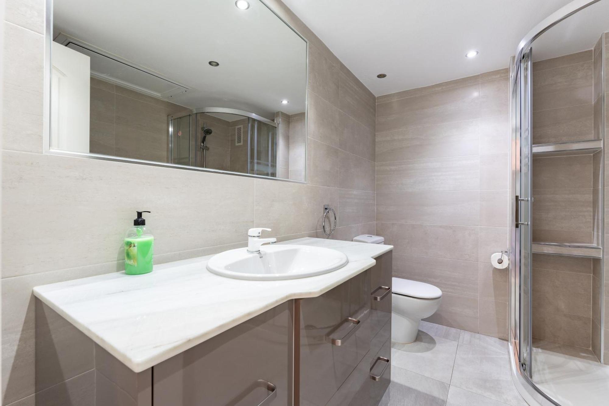 Pyr Studio Apt Partial Seaview فوينخيرولا المظهر الخارجي الصورة