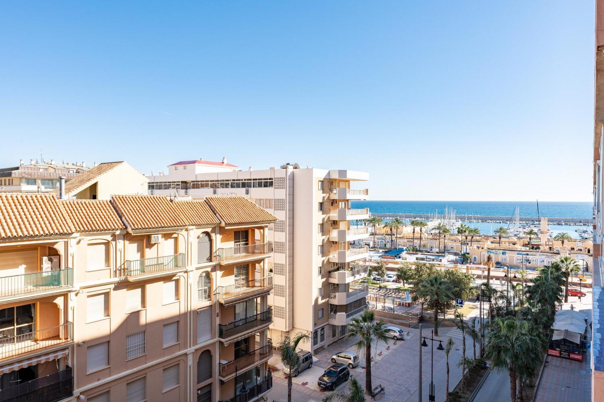 Pyr Studio Apt Partial Seaview فوينخيرولا المظهر الخارجي الصورة
